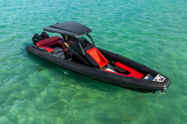 Veloche 349 Center Console Edition